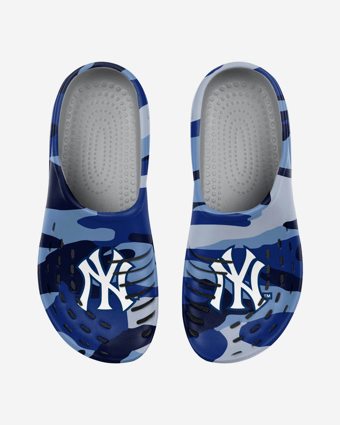 New York Yankees Tonal Camo Clog FOCO - FOCO.com