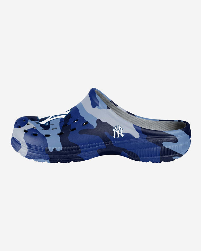 New York Yankees Tonal Camo Clog FOCO S - FOCO.com