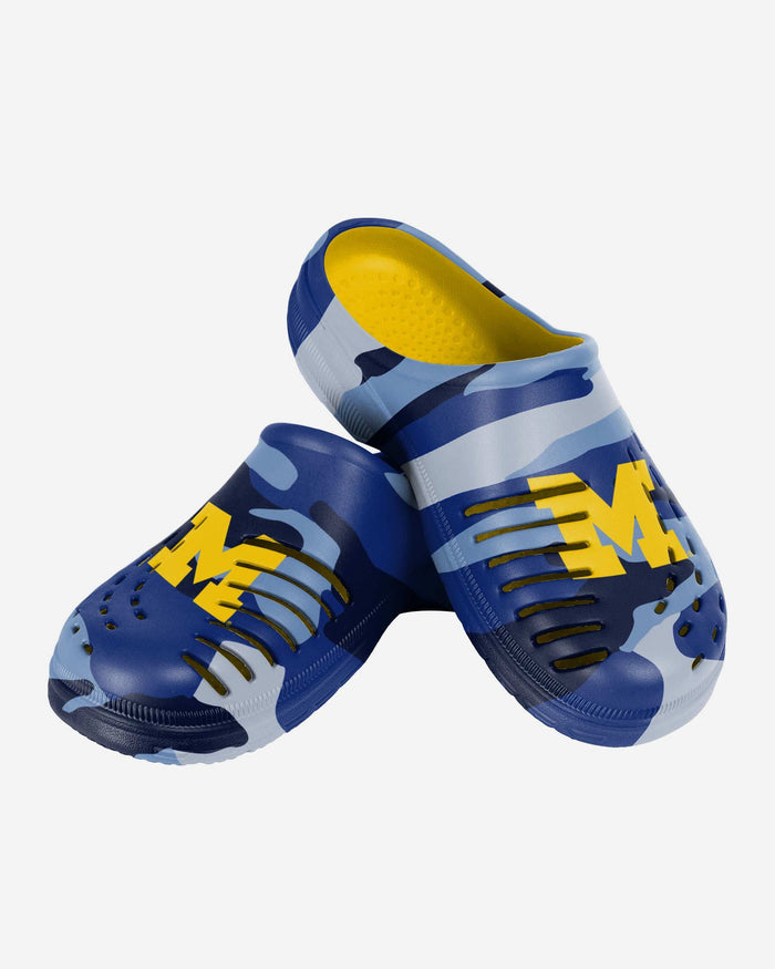 Michigan Wolverines Tonal Camo Clog FOCO - FOCO.com