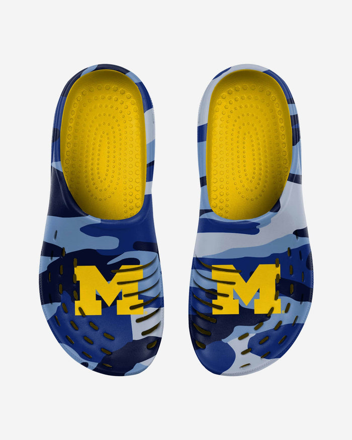 Michigan Wolverines Tonal Camo Clog FOCO - FOCO.com