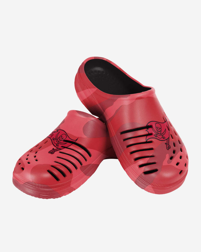 Tampa Bay Buccaneers Tonal Camo Clog FOCO - FOCO.com