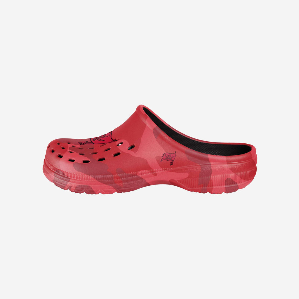 Tampa Bay Buccaneers Tonal Camo Clog FOCO S - FOCO.com