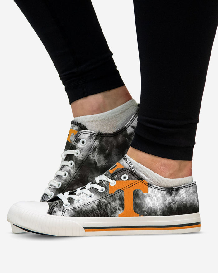 Tennessee Volunteers Womens Low Top Tie-Dye Canvas Shoe FOCO - FOCO.com