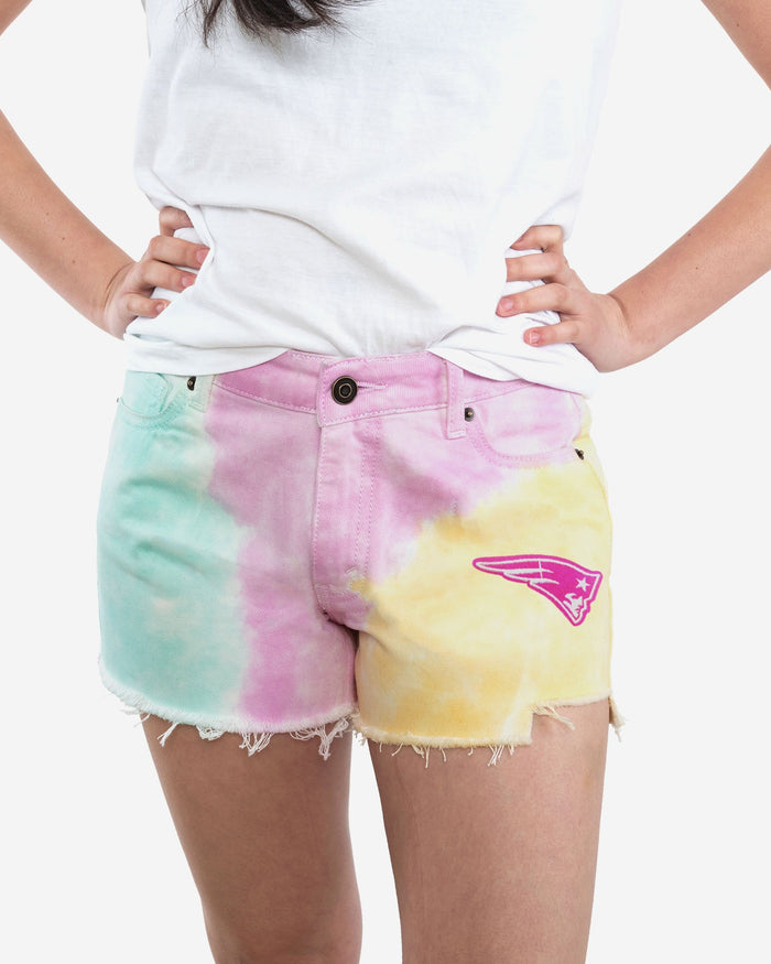 New England Patriots Womens Tie-Dye Rush Denim Shorts FOCO 0 - FOCO.com