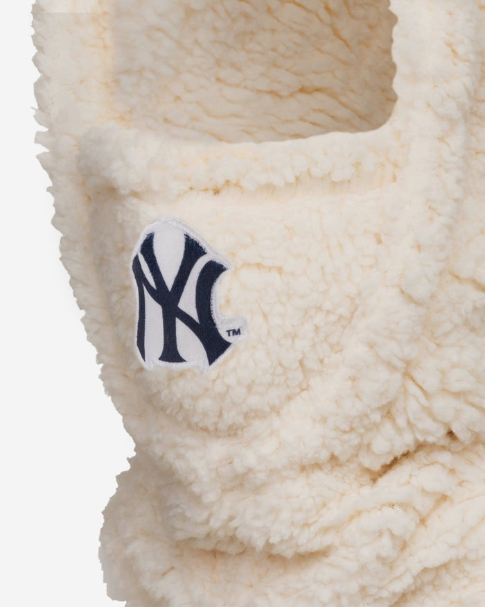 New York Yankees Sherpa Hooded Gaiter FOCO - FOCO.com