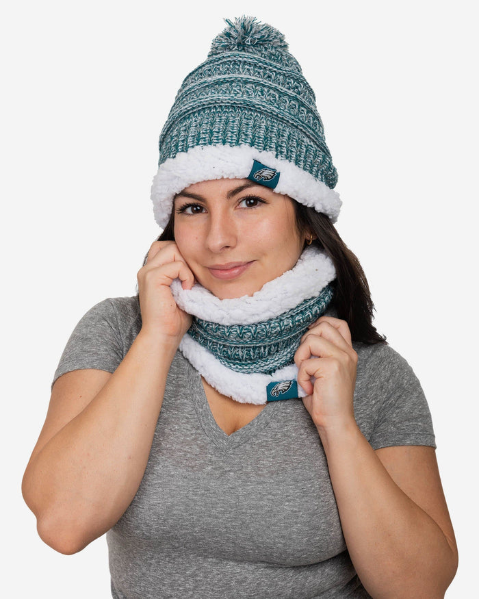 Philadelphia Eagles Womens Color Wave Chunky Beanie & Gaiter Scarf Set FOCO - FOCO.com