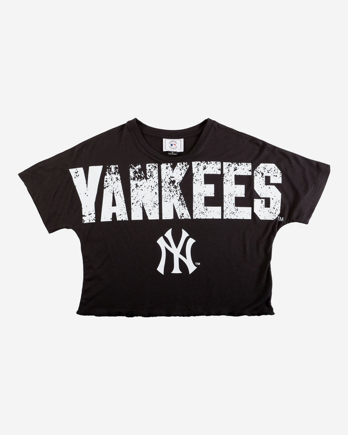 New York Yankees Womens Petite Distressed Wordmark Crop Top FOCO - FOCO.com