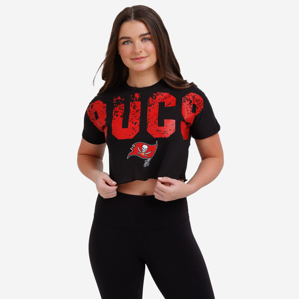 Tampa Bay Buccaneers Womens Petite Distressed Wordmark Crop Top FOCO S - FOCO.com