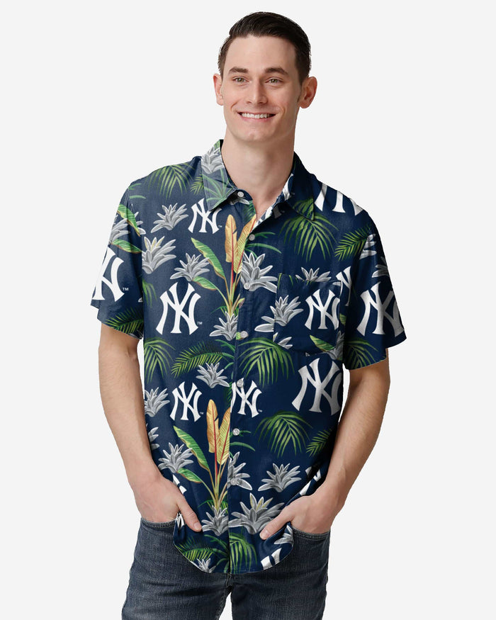 New York Yankees Victory Vacay Button Up Shirt FOCO S - FOCO.com