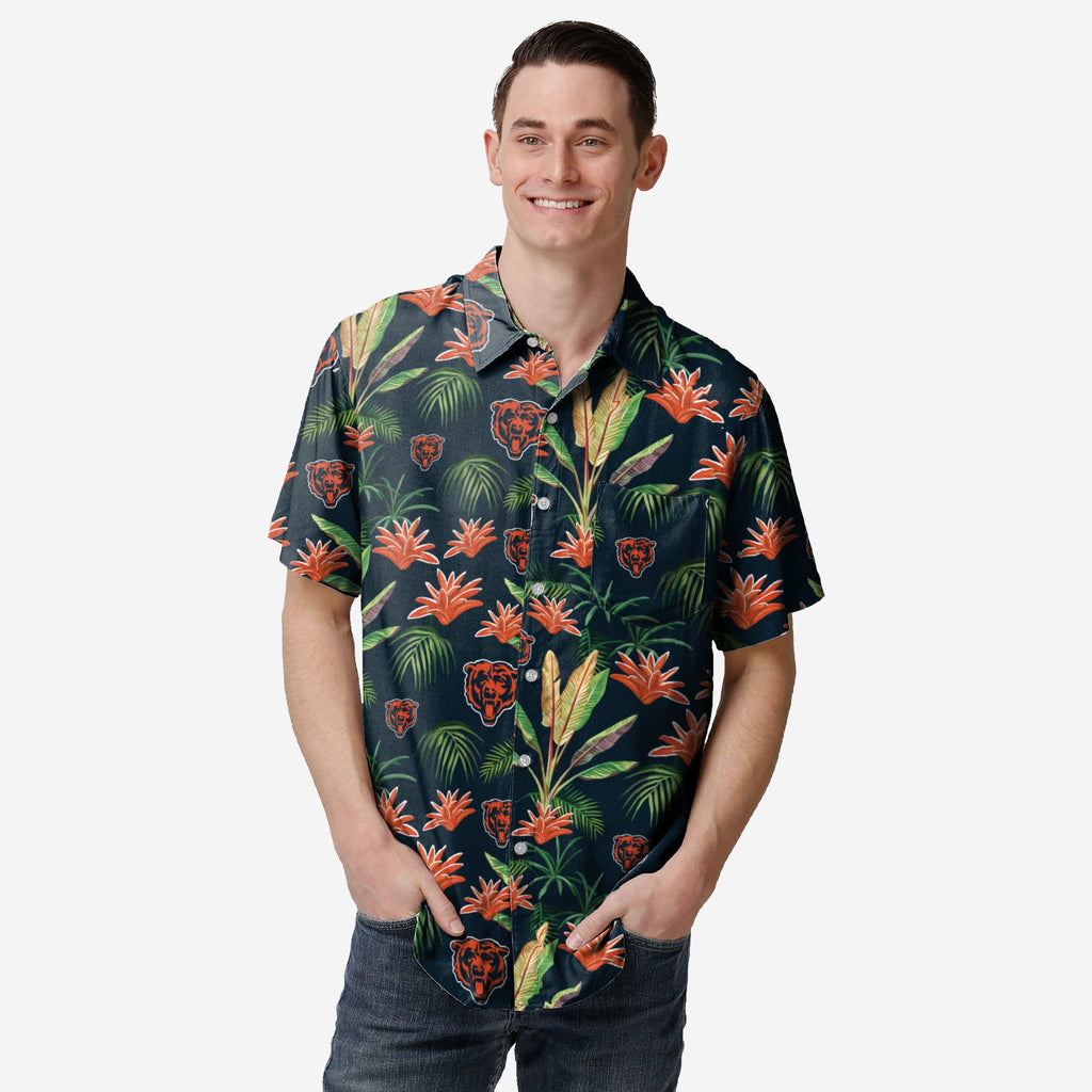 Chicago Bears Victory Vacay Button Up Shirt FOCO S - FOCO.com