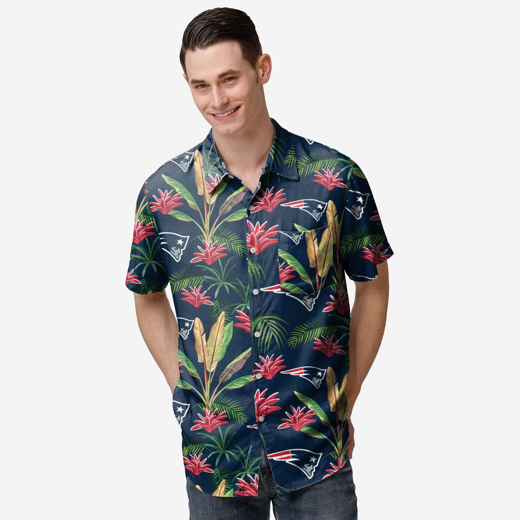 New England Patriots Victory Vacay Button Up Shirt FOCO S - FOCO.com