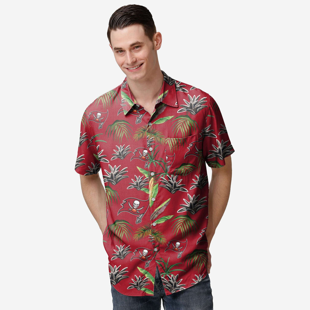 Tampa Bay Buccaneers Victory Vacay Button Up Shirt FOCO S - FOCO.com