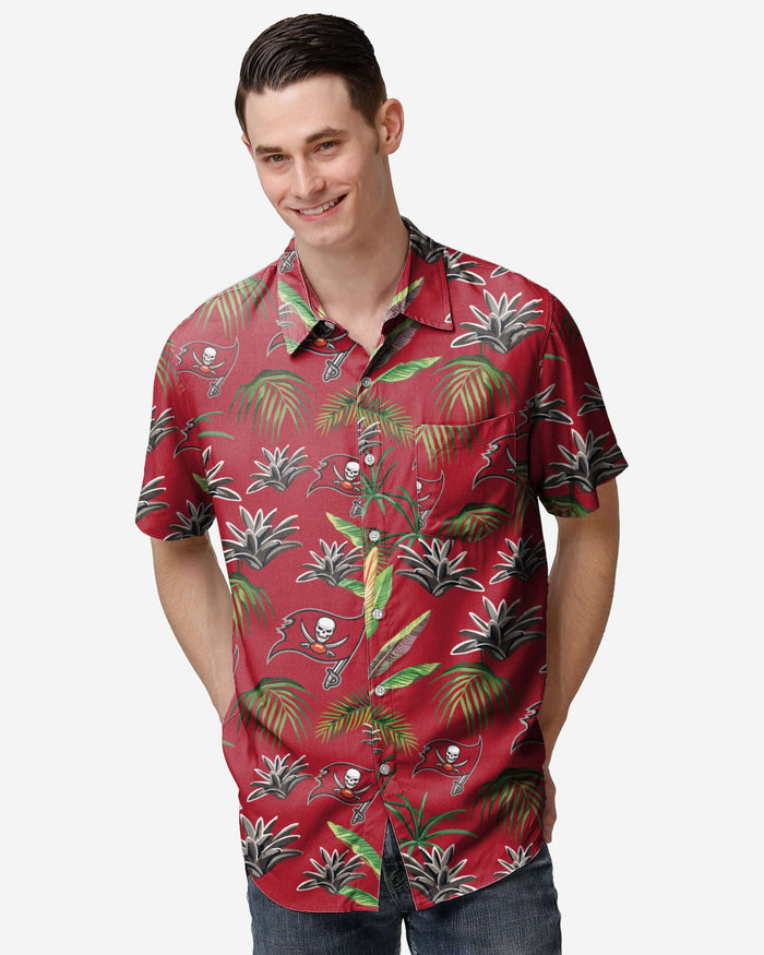 Tampa Bay Buccaneers Victory Vacay Button Up Shirt FOCO S - FOCO.com